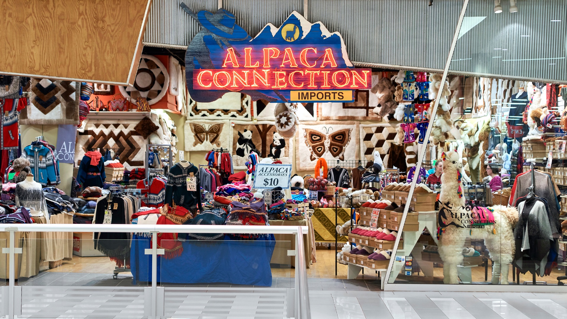 Alpaca Connection Mall of America